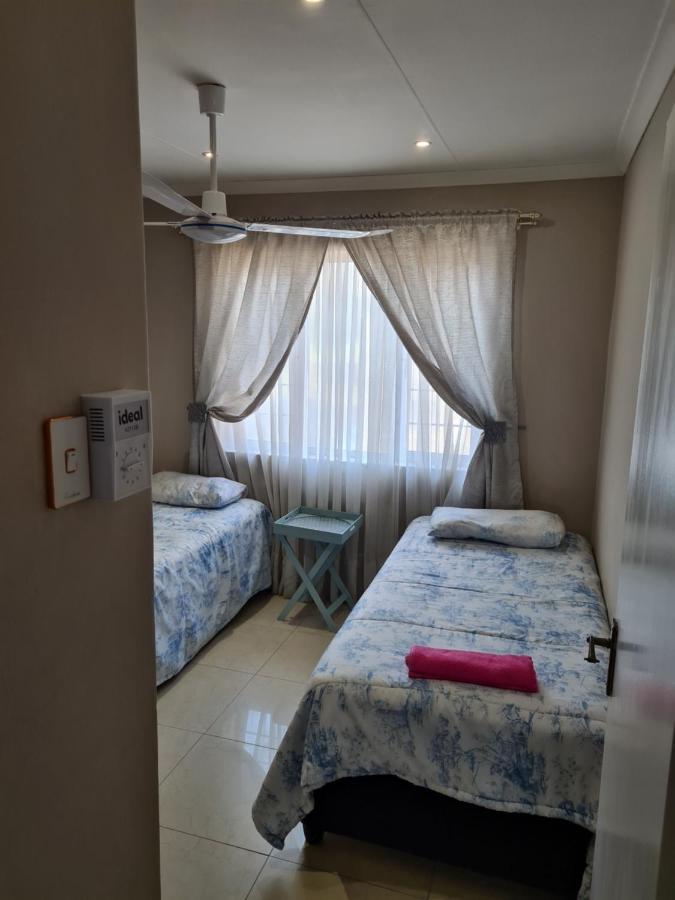 Durban Beach Getaway - Summersands, Inverter For Load Shedding, Free Wifi & Free Parking Экстерьер фото